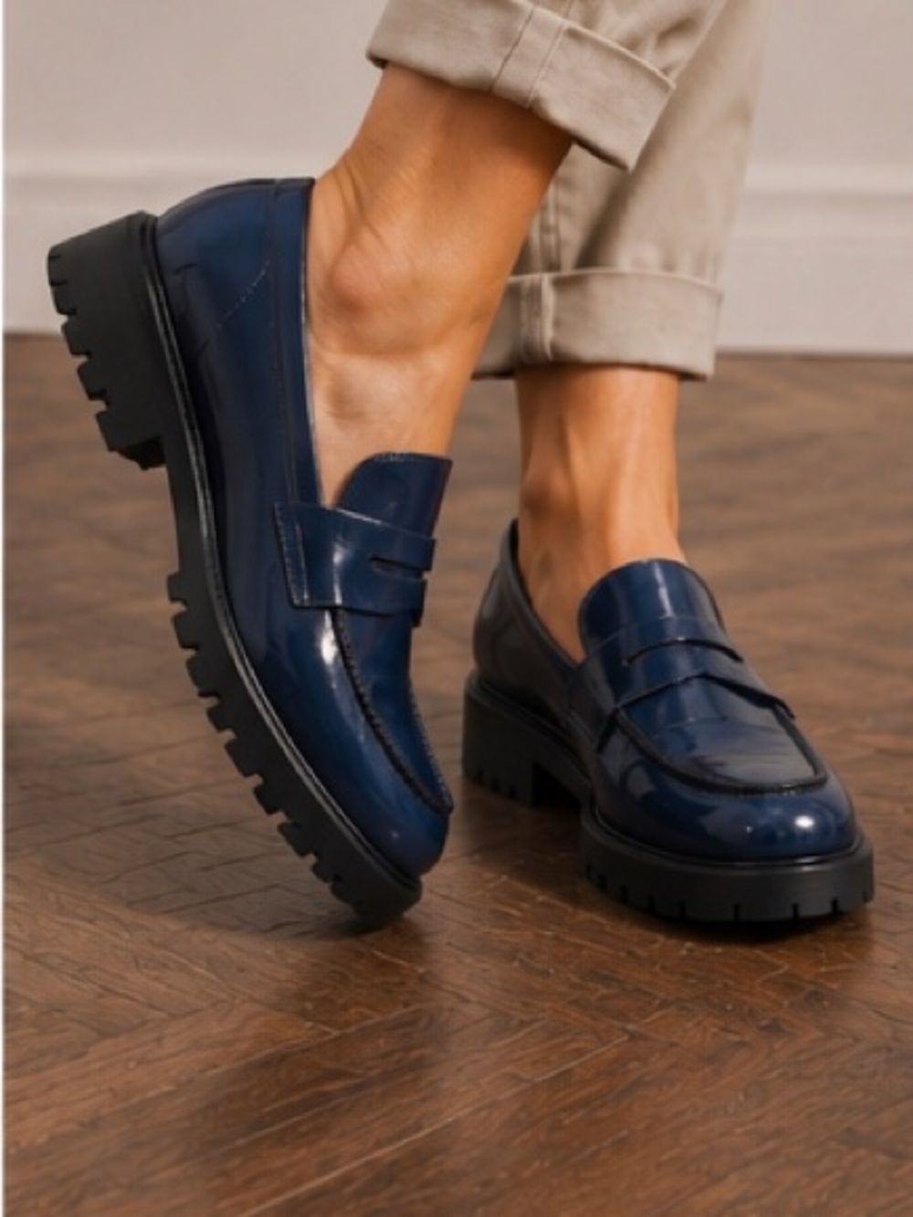 New MIA Amore "Hali" Lug Sole Penny Blue Loafers Size 8.5
